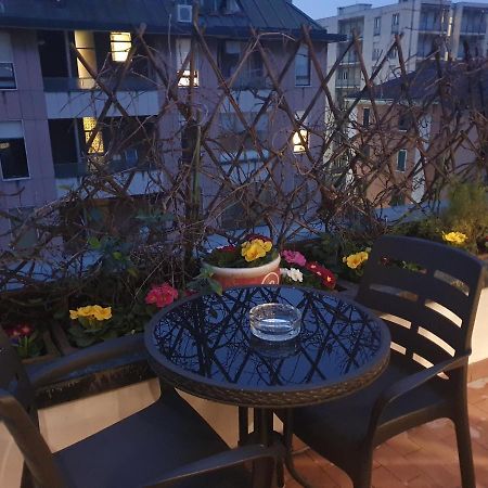 The Boheme Vintage Junior Suite ---- Cozy & Quiet & Comfortable With Private Bathroom & Fully Equipped Kitchenette & Cozy Balcony - Lift To 4Th Floor - Metro' Verde -Green Subway Porta Genova Μιλάνο Εξωτερικό φωτογραφία